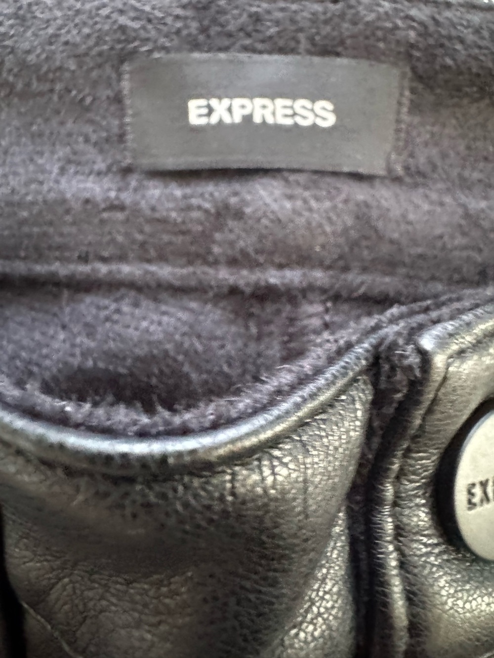 Express 90s skinny high rise black pleather jeans size 4 short new with tags - Picture 9 of 11